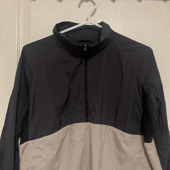 Uniqlo Windbreaker Jacket - Picture 4 of 4